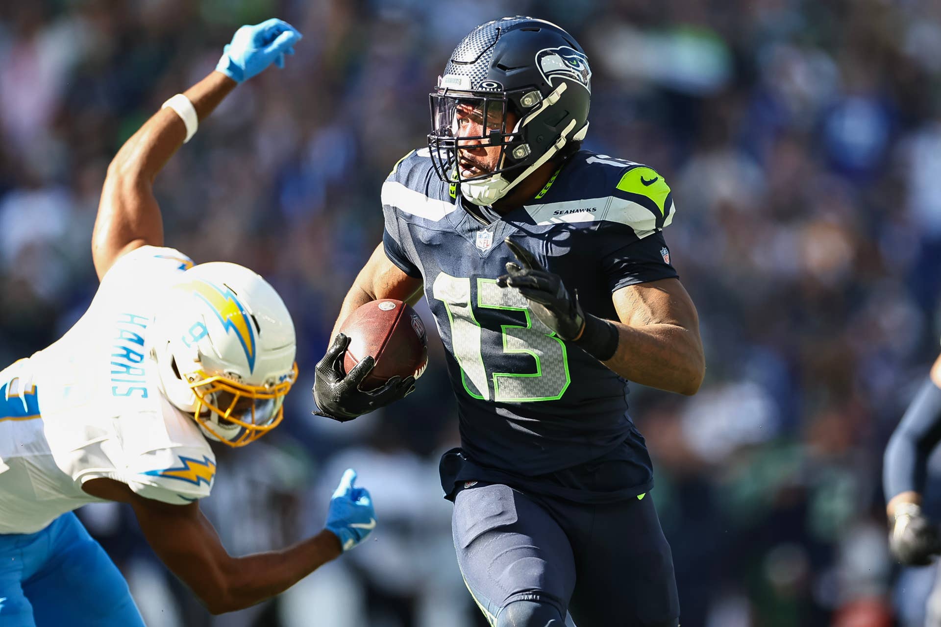 NFL Suspends 49ers’ Dre Greenlaw for Head-Butting Rival - Lindy's Sports