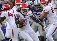 Arkansas uses size, physicality to blow out K-State