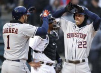 Astros seek emphatic sweep of White Sox