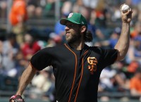 Dodgers have to contend with Giants ace Bumgarner