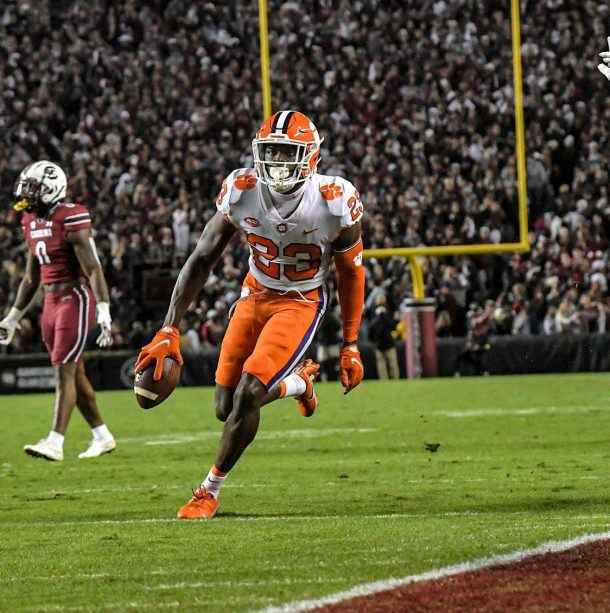 Gamecocks beat Clemson in Palmetto Bowl with 31-30 score