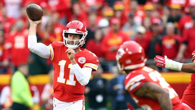 Nov 20, 2016; Kansas City, MO, USA; Kansas City Chiefs quarterback Alex Smith (11) throws a pass during the second half against the Tampa Bay Buccaneers at Arrowhead Stadium. Tampa Bay won 19-17. Photo Credit: Denny Medley-USA TODAY Sports