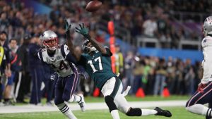 Report: Eagles WR Jeffery facing lengthy absence