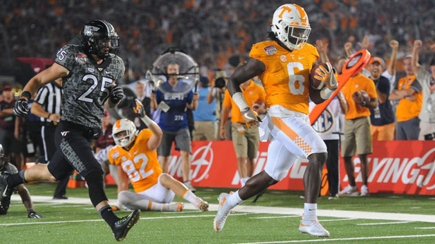 Sep 10, 2016; Bristol, TN, USA; Tennessee Volunteers running back Alvin Kamara (6) scores during the second half against the Virginia Tech Hokies at Bristol Motor Speedway. Photo Credit: Christopher Hanewinckel-USA TODAY Sports
