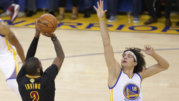 Anderson Varejao (18) will be back with the Warriors. Photo Mandatory Credit: Kelley L Cox-USA TODAY Sports