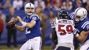NFL Notes: Colts QB Luck tells fans to keep calm