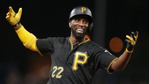 McCutchen’s HR caps Pirates’ 4-3 win over Cubs