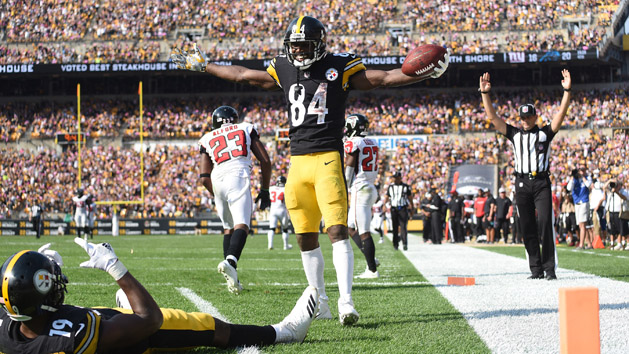 Oct 7, 2018; Pittsburgh, PA, USA; Pittsburgh Steelers wide receiver Antonio Brown (84) and wide receiver JuJu Smith-0Schuster (19) celebrate a fourth quarter touchdown against the Atlanta Falcons at Heinz Field. The Steelers won 41-17. Photo Credit: Philip G. Pavely-USA TODAY Sports
