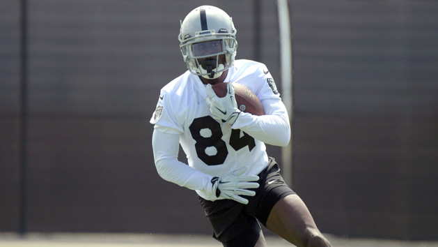 May 28, 2019; Alameda, CA, USA; Oakland Raiders receiver Antonio Brown (84) participates during organized team activities at the Raiders practice facility. Photo Credit: Kirby Lee-USA TODAY Sports