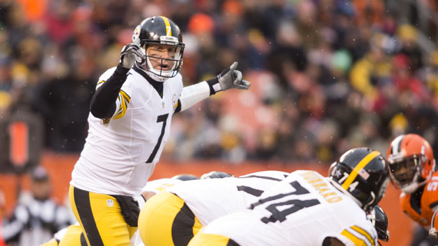 Sep 12, 2016; Landover, MD, USA; Pittsburgh Steelers quarterback Ben Roethlisberger (7) scrambles against the Washington Redskins during the second half at FedEx Field. Photo Credit: Brad Mills-USA TODAY Sports