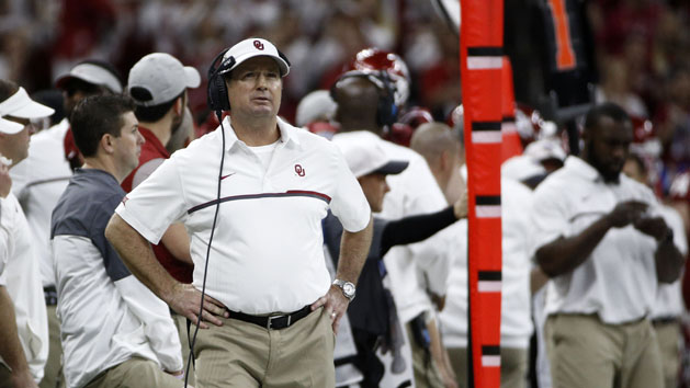 Jan 2, 2017; New Orleans , LA, USA; Oklahoma Sooners head coach Bob Stoops looks on from the sidelines in the first quarter of the 2017 Sugar Bowl against the Auburn Tigers at the Mercedes-Benz Superdome. Photo Credit: Derick E. Hingle-USA TODAY Sports