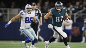 Eagles release TE Celek