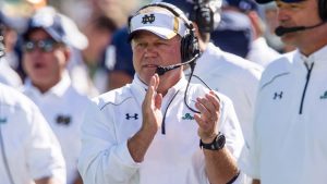 Notre Dame extends Kelly’s deal through 2024