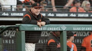 Bochy makes last trip to Petco with red-hot Giants