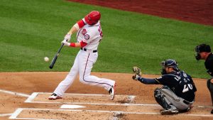 Harper homers in return to Nats