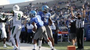 Austin’s Late Scoring Reception Wins It for Memphis