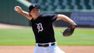Mize makes first home start against reeling Cubs