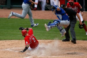 Reds OF Castellanos scratched with back tightness