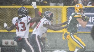 Slip on snowy field changes game, gets player cut
