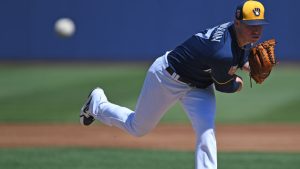 Brewers begin Chase, visit Padres