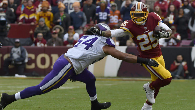 Aug 27, 2017; Landover, MD, USA; Washington Redskins running back Chris Thompson rushes the ball against the Cincinnati Bengals during the first half at FedEx Field. Photo Credit: Brad Mills-USA TODAY Sports