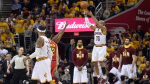 Cavaliers rout Hawks behind NBA record 25 3s