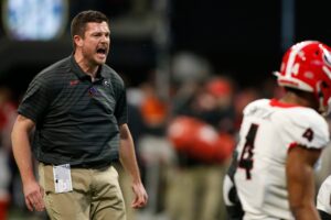 Oregon hiring Georgia DC Dan Lanning as new coach