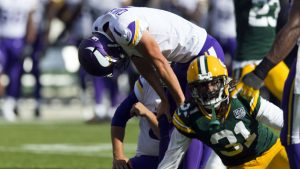 Vikings release K Carlson