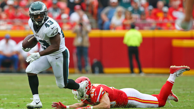 Sep 17, 2017; Kansas City, MO, USA; Philadelphia Eagles running back Darren Sproles (43) runs against Kansas City Chiefs defensive back Daniel Sorensen (49) in the second half at Arrowhead Stadium. Photo Credit: Jay Biggerstaff-USA TODAY Sports