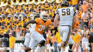 Tennessee LB Kirkland retires due to injuries