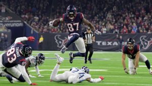 Patriots sign veteran WR Thomas
