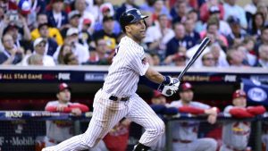 Yankees lose Jeter to broken ankle in Game 1 loss
