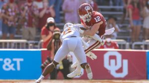 Report: Texas, Oklahoma seek move to SEC