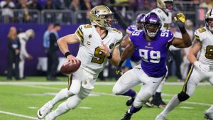 Saints pay back Vikings, earn sixth straight win