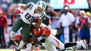 Reports: Pats work out WR Decker, sign Schwenke