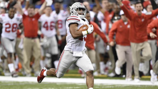 Running back Ezekiel Elliot is an explosive weapon for Ohio State. (John David Mercer-USA TODAY Sports)