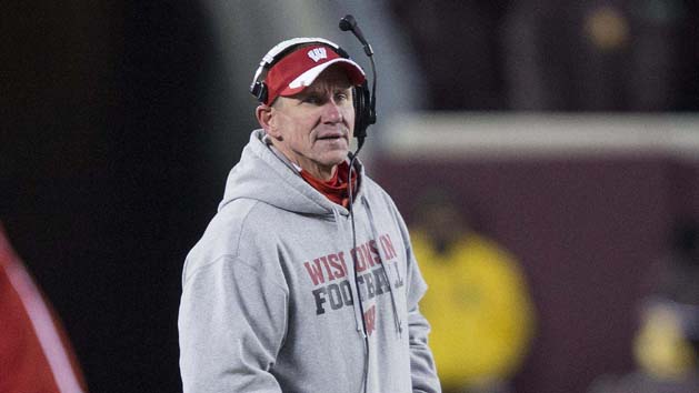 NCAA Football: Wisconsin at Minnesota
