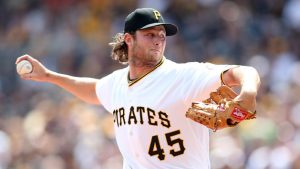 Pirates hang on to beat Tigers 5-4