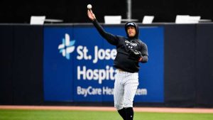 Yankees’ Stanton (calf) might miss start of season