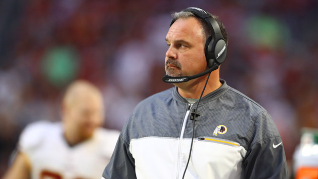 Dec 4, 2016; Glendale, AZ, USA; Washington Redskins outside linebackers coach Greg Manusky against the Arizona Cardinals at University of Phoenix Stadium. Photo Credit: Mark J. Rebilas-USA TODAY Sports