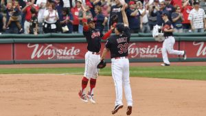 Bruce, Perez lift Tribe to AL-record 21st straight W