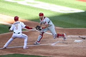 Phillies place C J.T. Realmuto (hand) on 10-day IL
