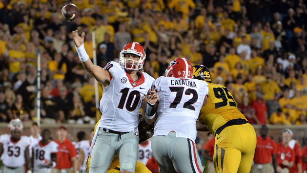 Sep 17, 2016; Columbia, MO, USA; Georgia Bulldogs quarterback Jacob Eason (10) throws a pass against the Missouri Tigers in the second half at Faurot Field. The Bulldogs won 28-27. Photo Credit: John Rieger-USA TODAY Sports