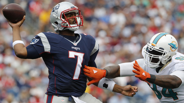 Sep 18, 2016; Foxborough, MA, USA; New England Patriots quarterback Jacoby Brissett (7) throws a pass against Miami Dolphins defensive end Mario Williams (94) in the second half at Gillette Stadium. The Patriots defeated the Miami Dolphins 31-24. Photo Credit: David Butler II-USA TODAY Sports