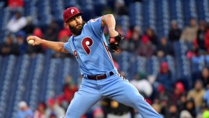 Reports: Arrieta agrees to 1-year deal with Cubs