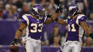 Vikings sign Berger, Sanford