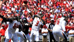 Bucs make quick work of mistake-prone Bears