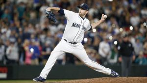 Lefties to duel in Giants-Mariners series opener