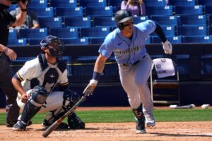 Mariners to promote top prospect Jarred Kelenic