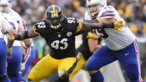 Steelers LB Worilds signs transition tender